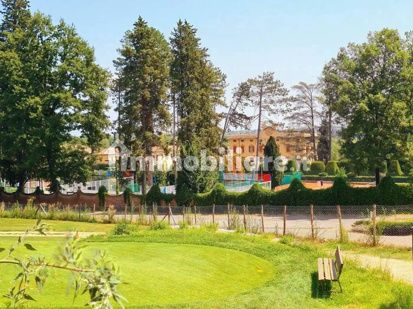 Villa in vendita a Gazzola