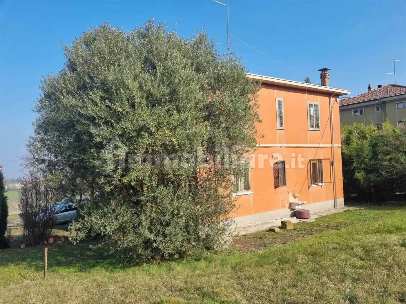 Casa indipendente in vendita a Agazzano