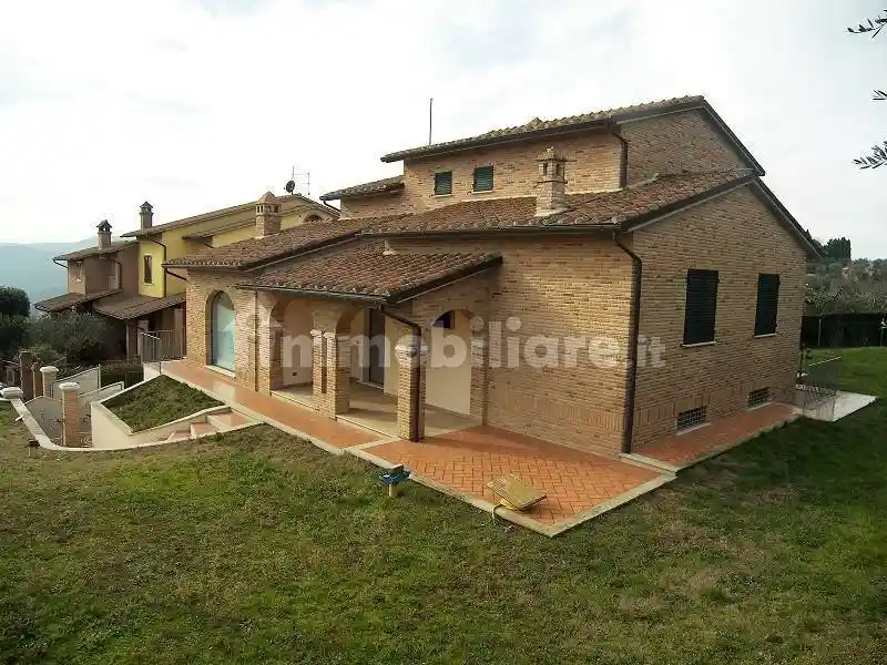 Villa in vendita a Sinalunga