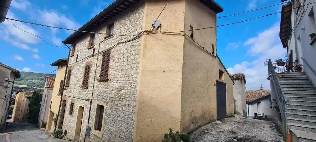 Casa indipendente in vendita a Gualdo Tadino