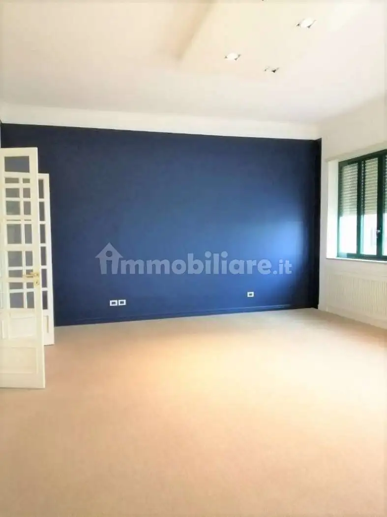 Appartamento in affitto a Napoli