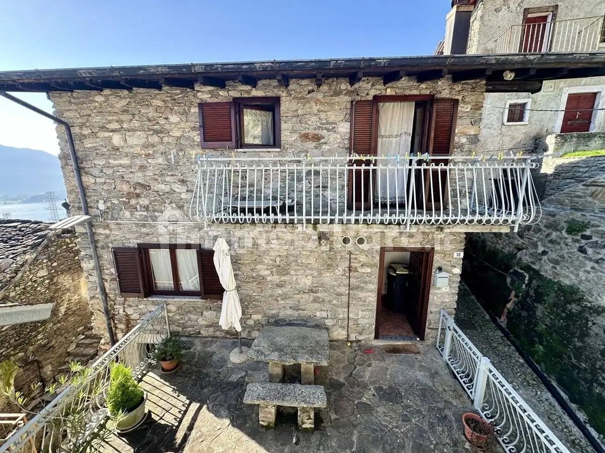 Villa in vendita a Gera Lario