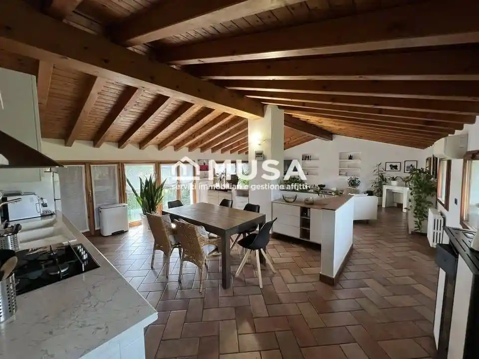 Villa in vendita a Vimercate