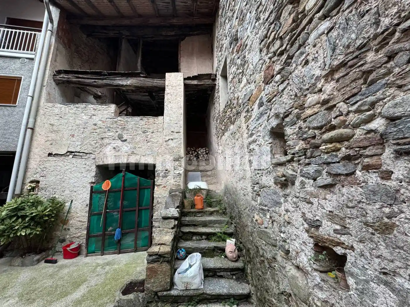 Rustico via San Genesio, Castello, Castelveccana - foto 5