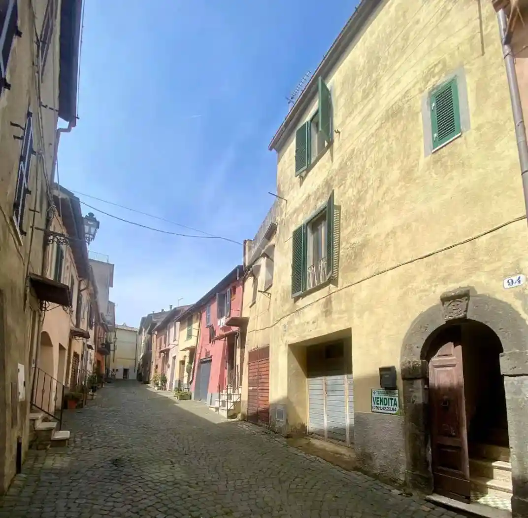 Appartamento in vendita a Valentano