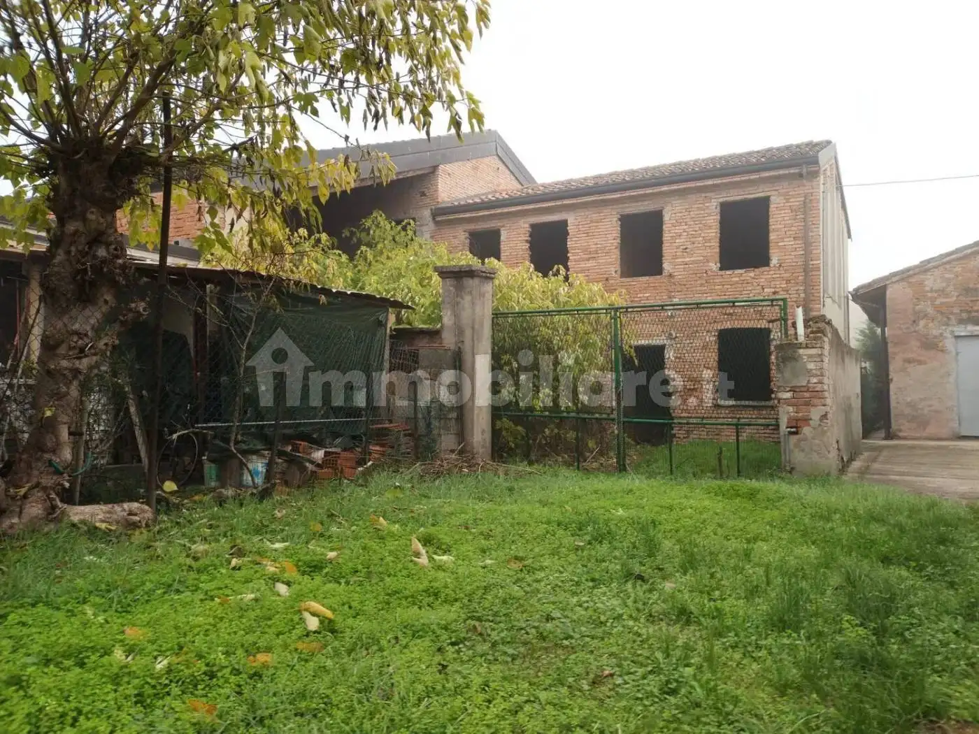 Villa unifamiliare, da ristrutturare, 385 m², Commessaggio - foto 4