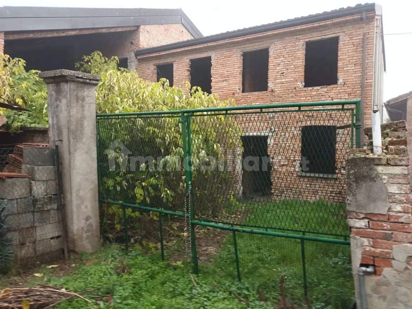 Villa unifamiliare, da ristrutturare, 385 m², Commessaggio - foto 5