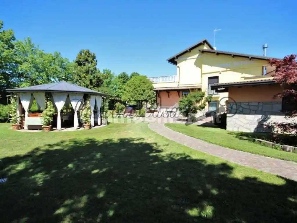 Villa in vendita a Vigevano