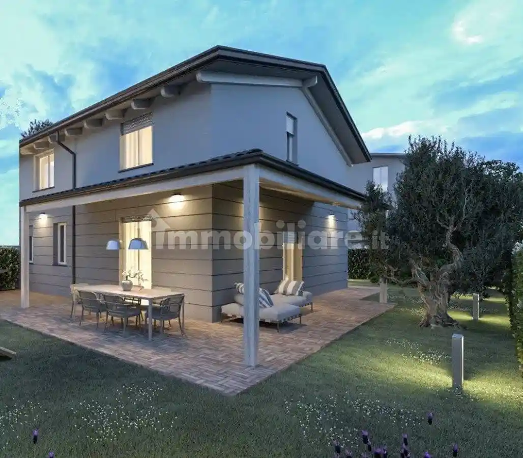 Villa in vendita a Montecchio Emilia
