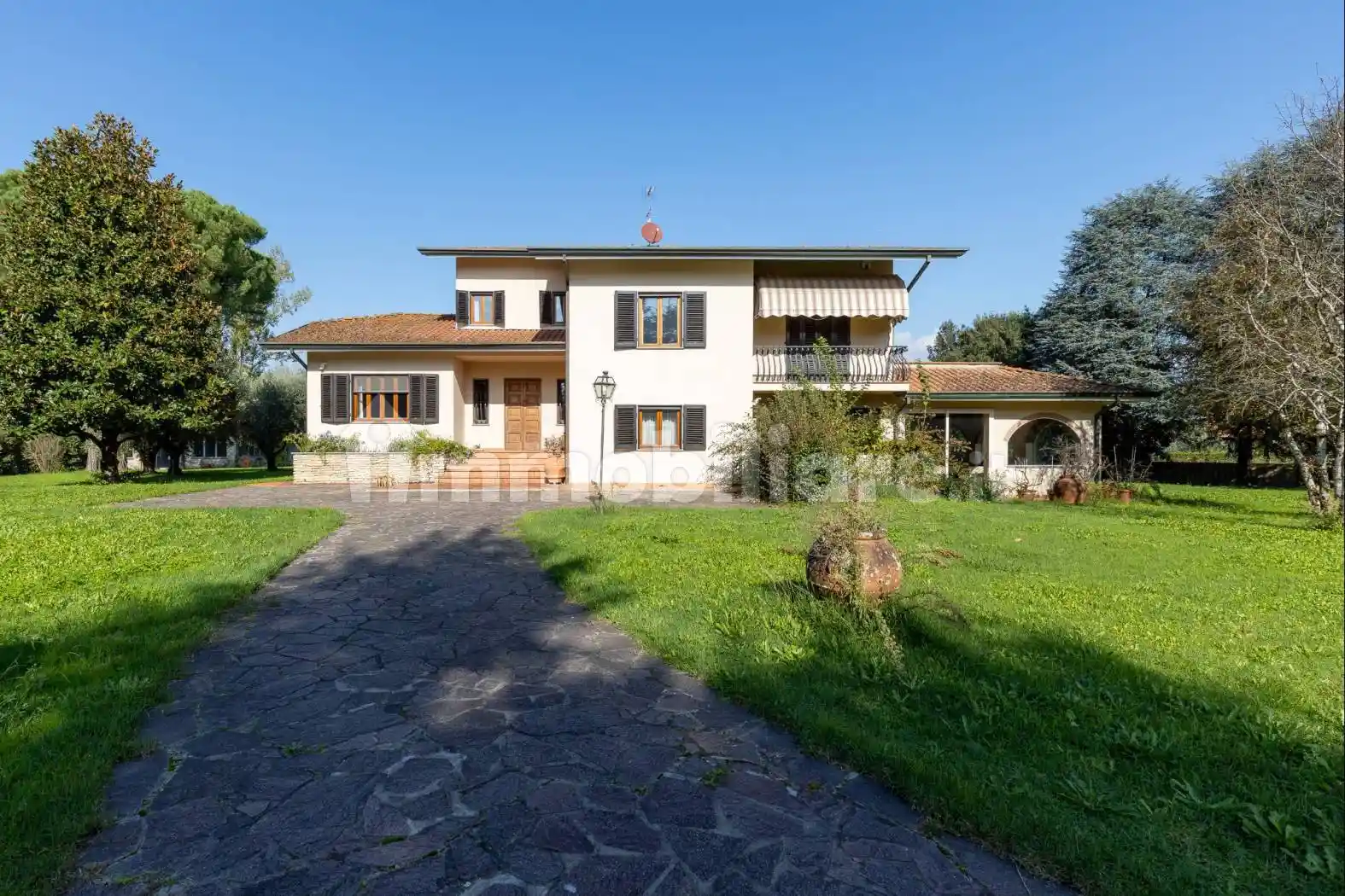 Villa in vendita a Lucca