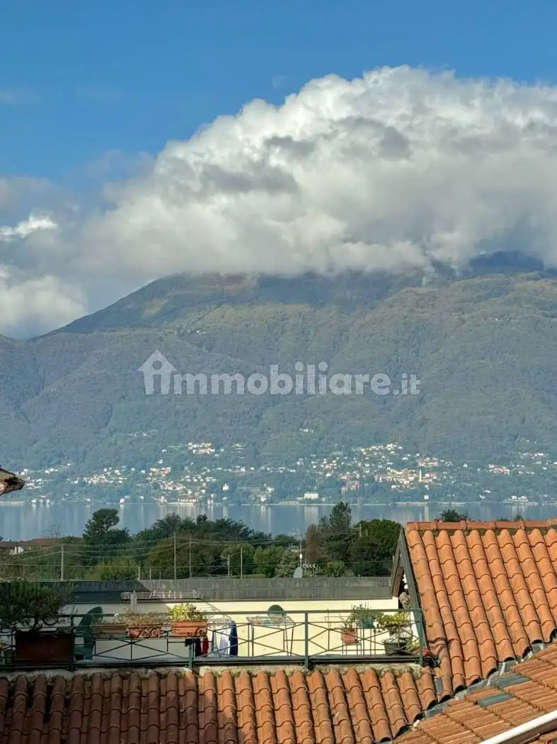 Appartamento in vendita a Brezzo di Bedero