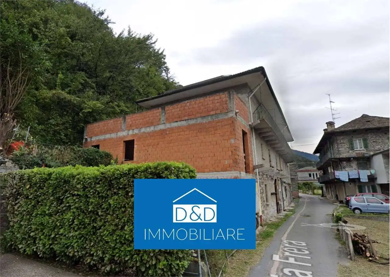 Palazzo - Stabile in asta a Pieve Vergonte