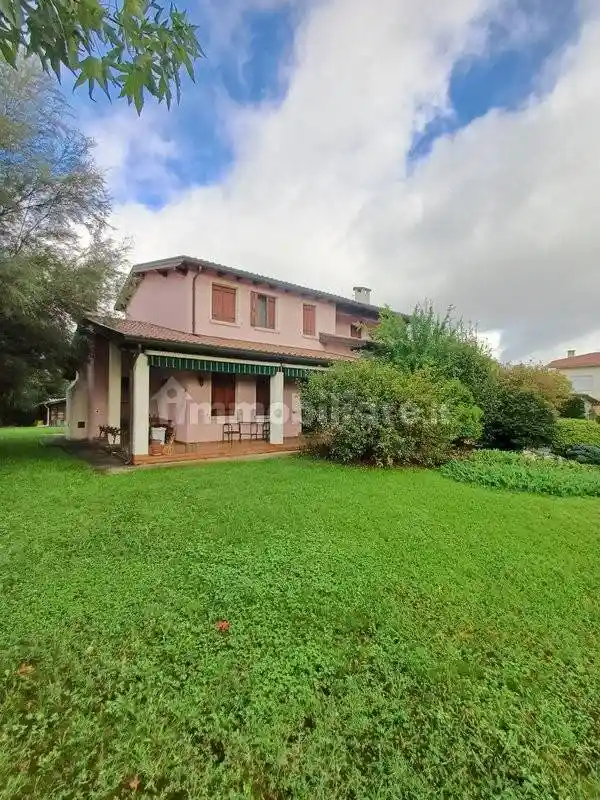 Villa unifamiliare, buono stato, 290 m², Cordovado - foto 3