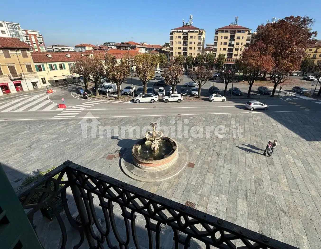 Attico piazza Giuseppe Garibaldi 9, Centro, Saluzzo - foto 2