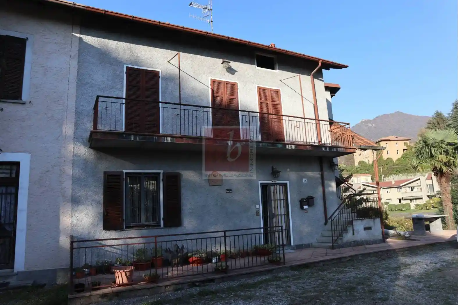 Appartamento in vendita a Laveno-Mombello