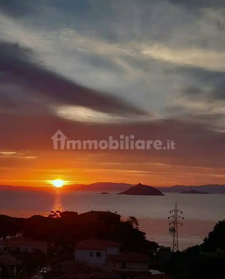 Appartamento in vendita a Rio