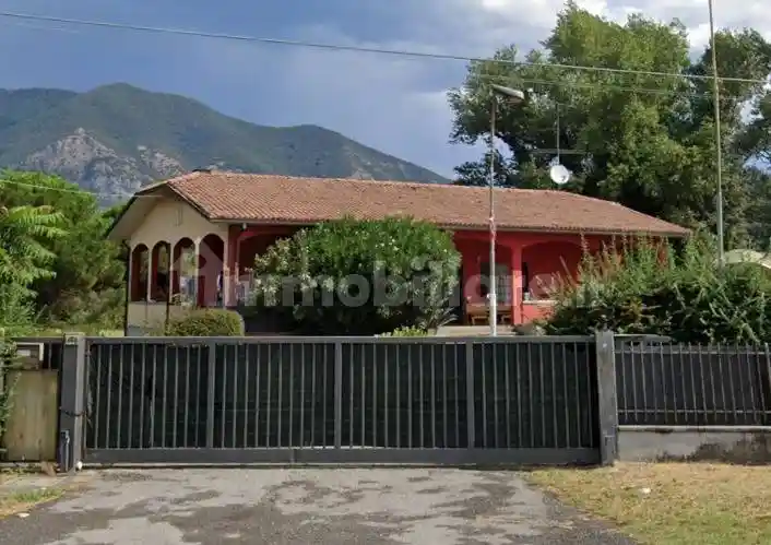 Villa in vendita a Iseo