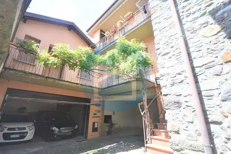 Casa indipendente in vendita a Esine