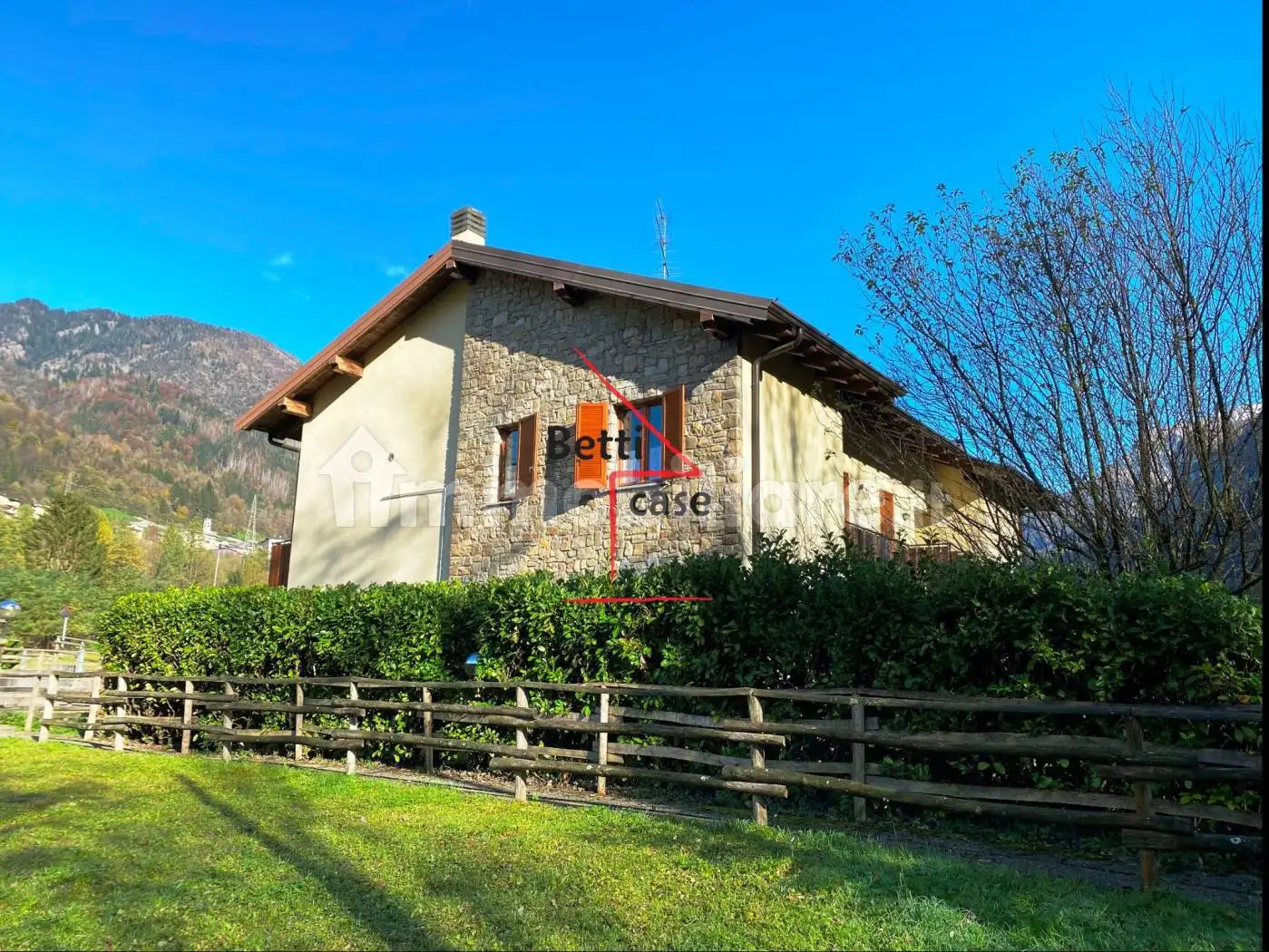 Appartamento in vendita a Lenna