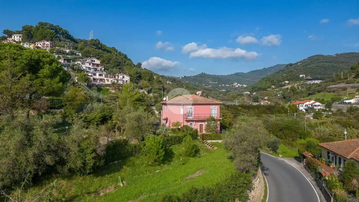 Villa in vendita a Imperia