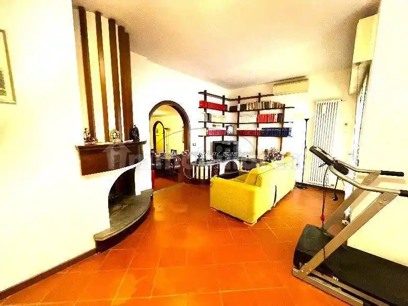 Appartamento in vendita a Viareggio