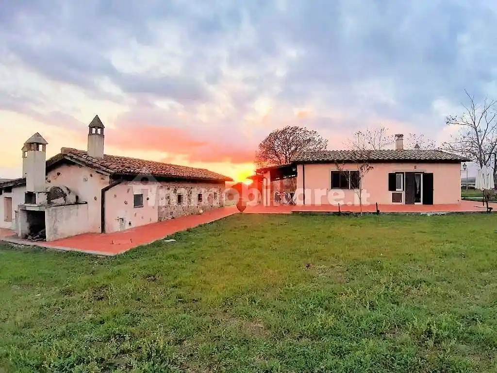 Rustico - Casale in vendita a Manciano