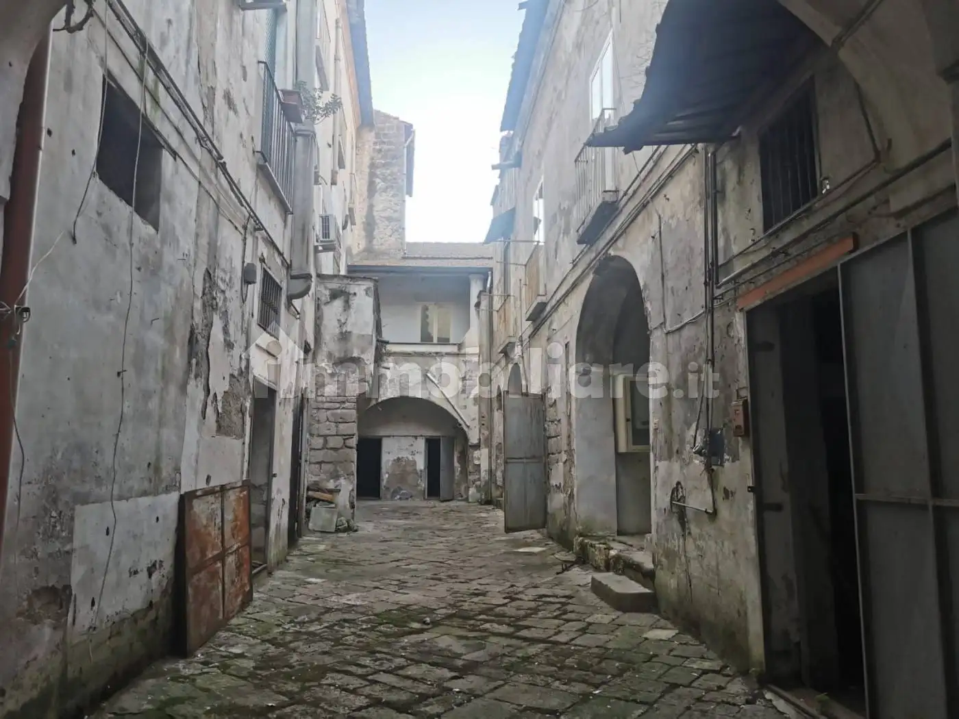 Palazzo - Edificio in vendita a Santa Maria Capua Vetere