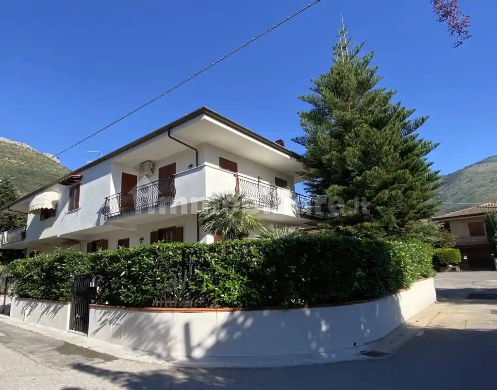 Villa in vendita a Fondi