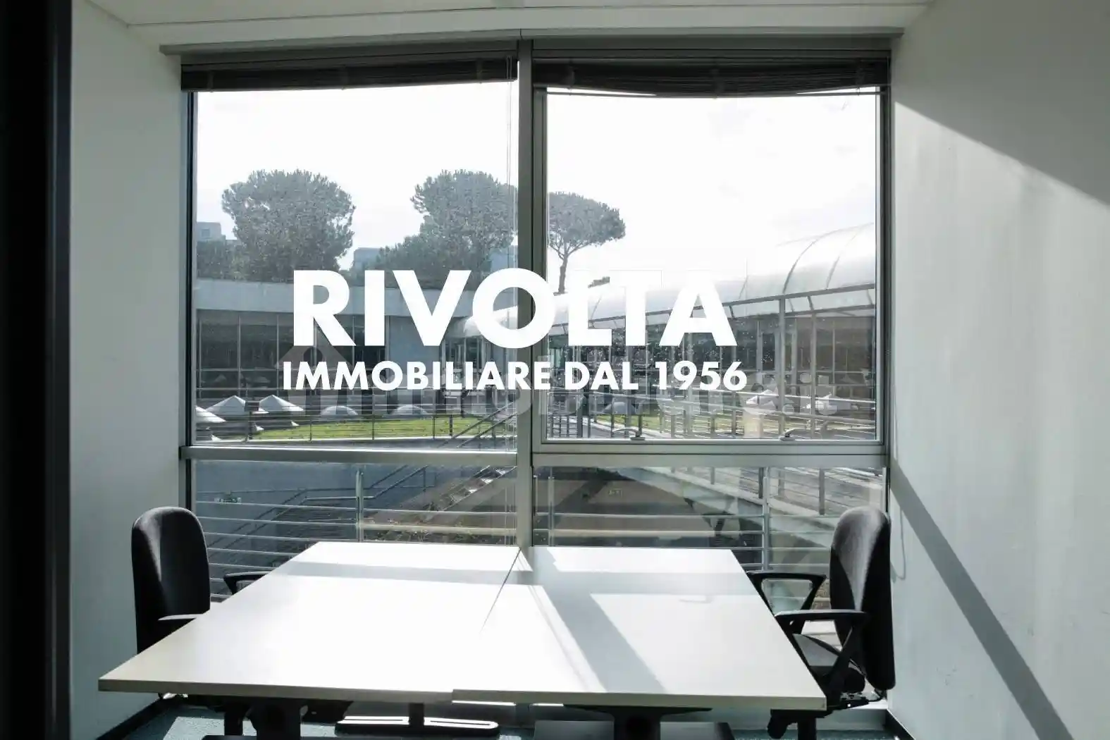 Palazzo - Edificio in Affitto - foto 2