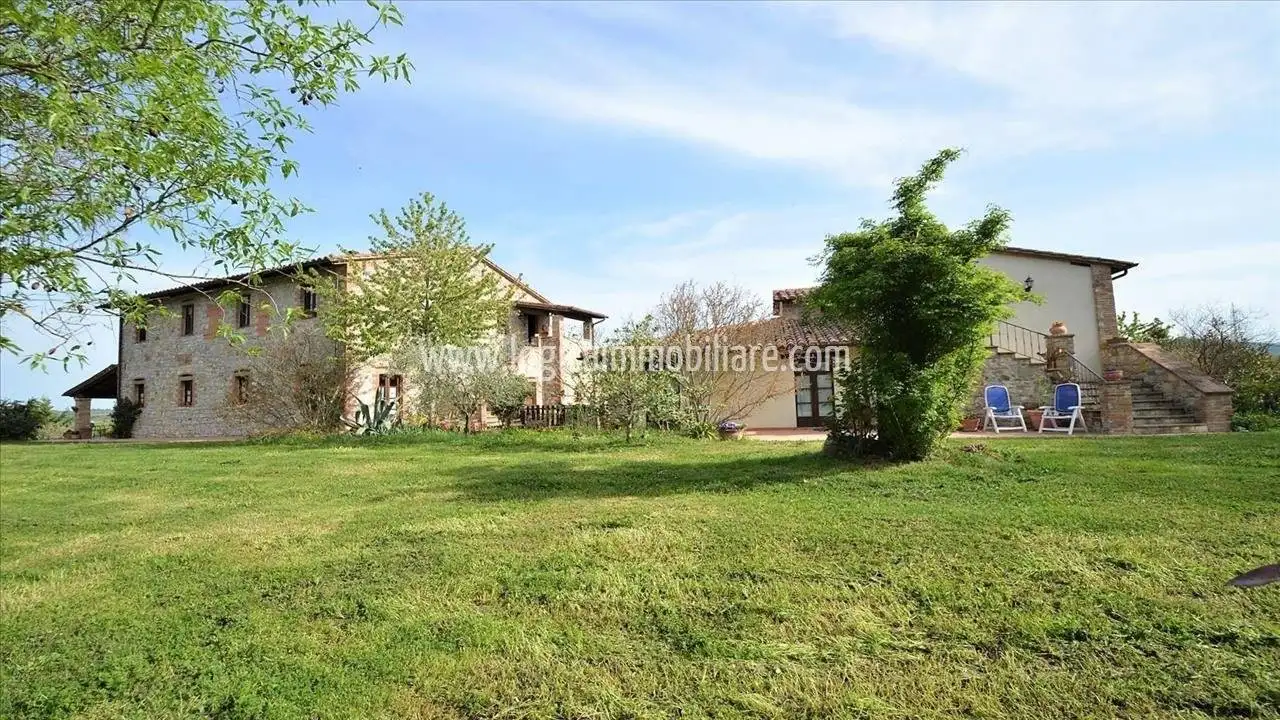 Rustico - Casale in vendita a Monteleone d'Orvieto