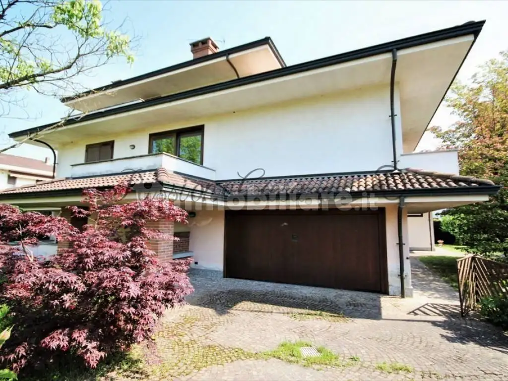 Villa in vendita a Vigevano