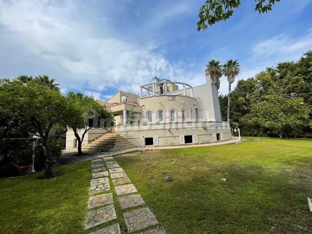 Villa in vendita a Siracusa