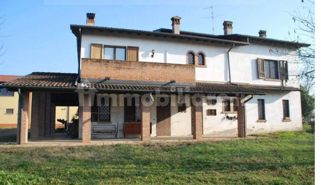 Rustico - Casale in asta a Castelvisconti