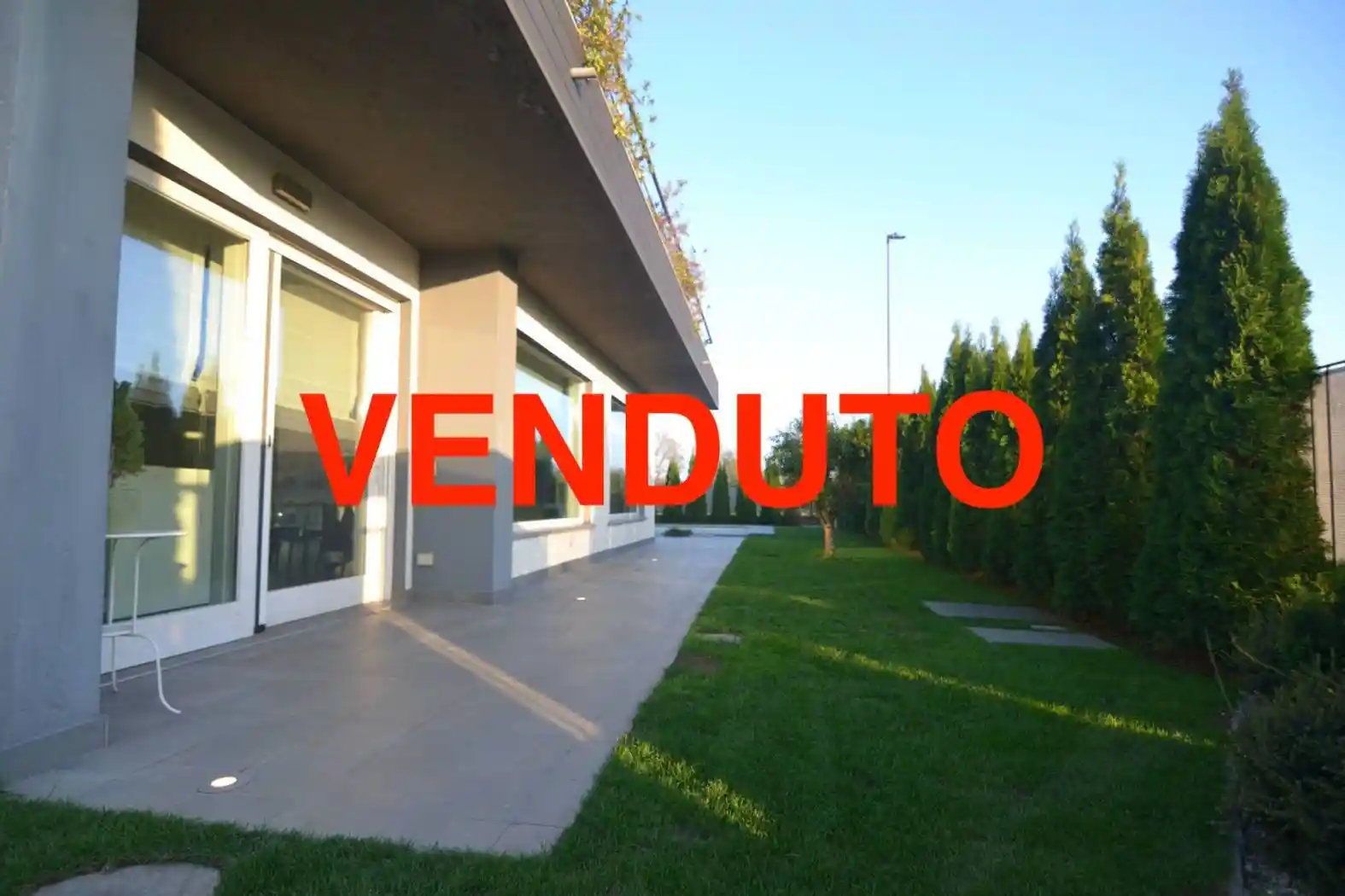 Villa in vendita a Lonate Pozzolo