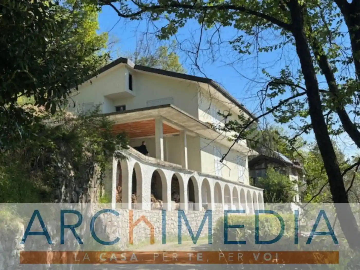 Villa in vendita a Arcisate