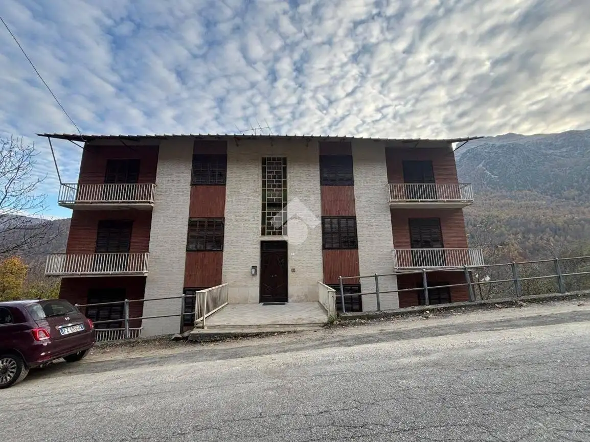 Appartamento in vendita a Ala di Stura