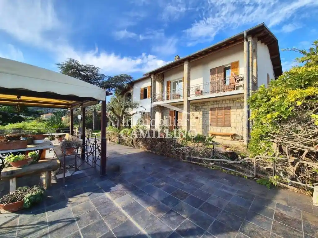Villa in vendita a Sanremo