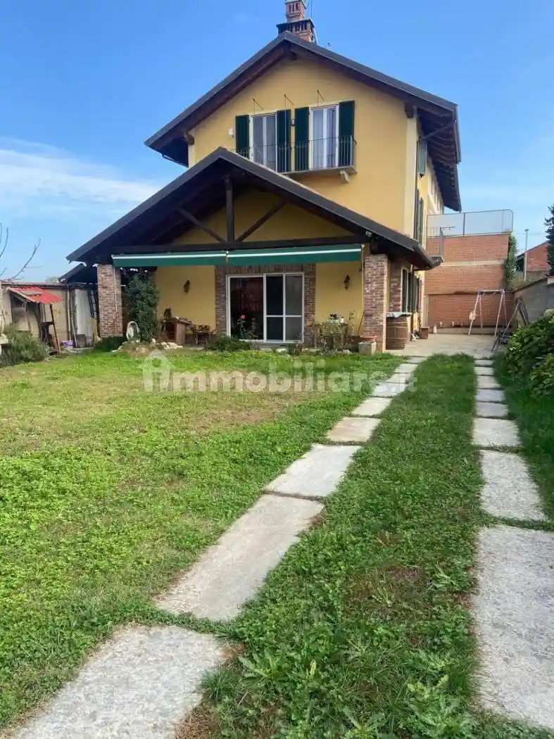 Rustico - Casale in vendita a Santena