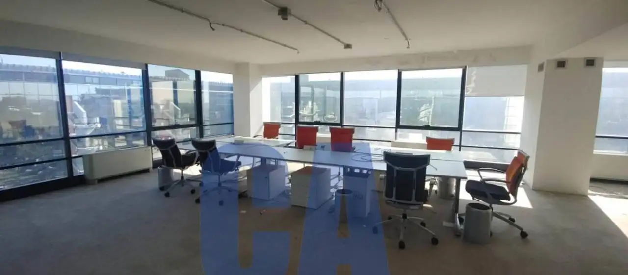 Palazzo - Edificio in Affitto - foto 2