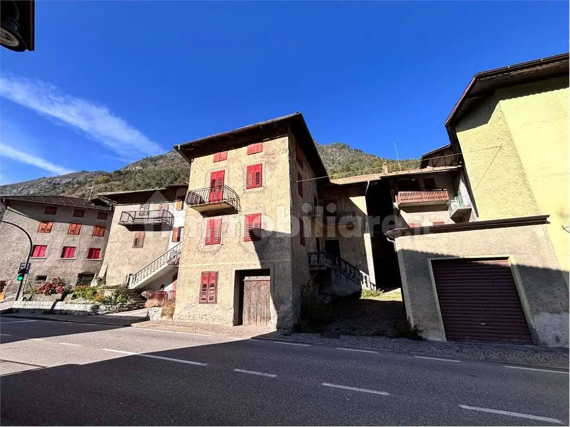 Casa indipendente in vendita a Caldes