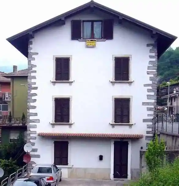 Casa indipendente in vendita a Sant'Omobono Terme