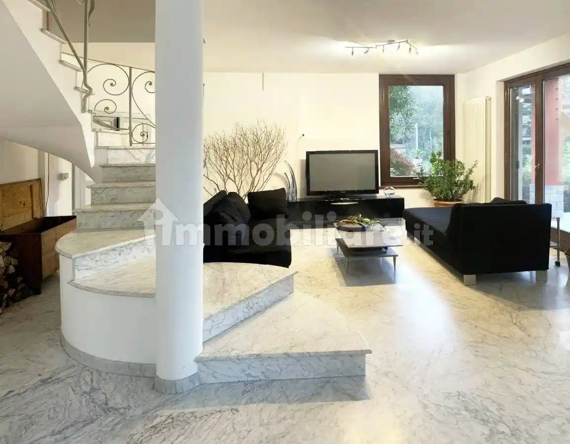 Villa in vendita a Ivrea