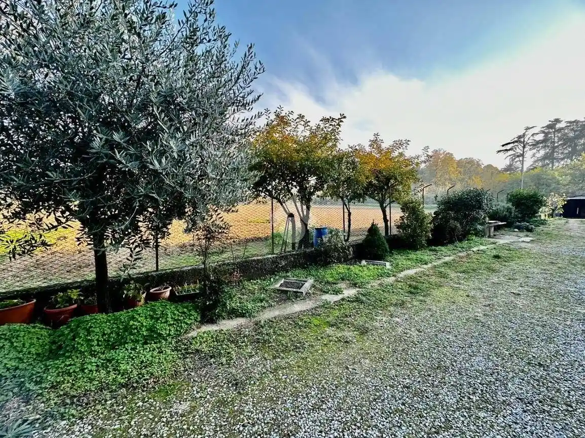 Casa indipendente in vendita a Calcinate