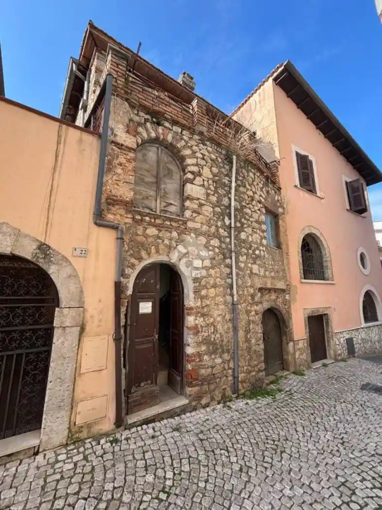 Palazzo - Edificio in vendita a Priverno