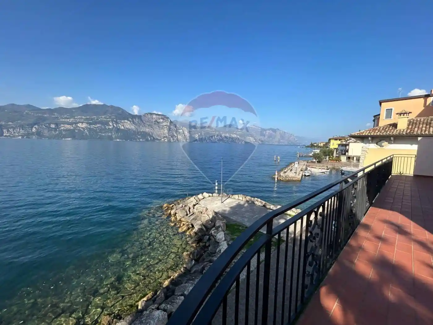 Villa in vendita a Brenzone sul Garda