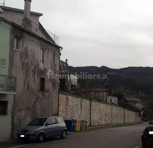 Villa in vendita a Serramonacesca