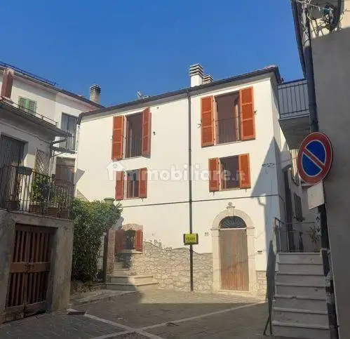 Casa indipendente in vendita a Serramonacesca