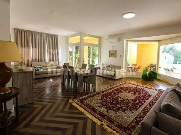 Villa in vendita a Palermo