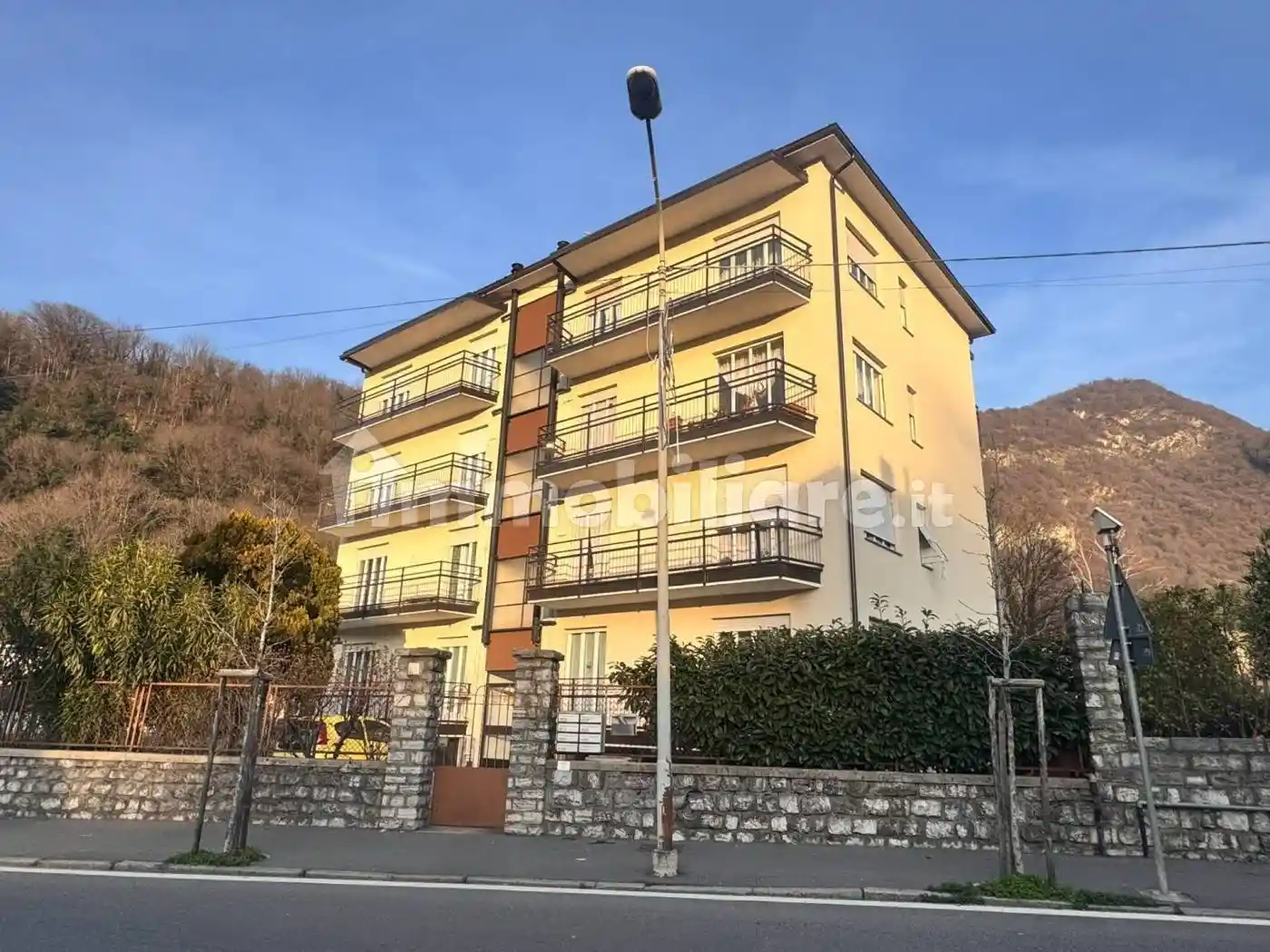 Appartamento in vendita a Canzo