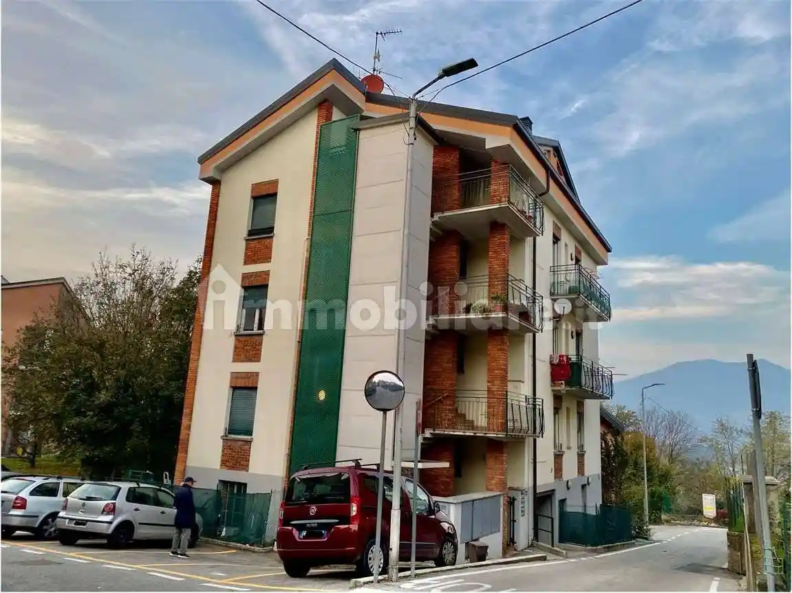 Palazzo - Edificio in vendita a Costa Masnaga